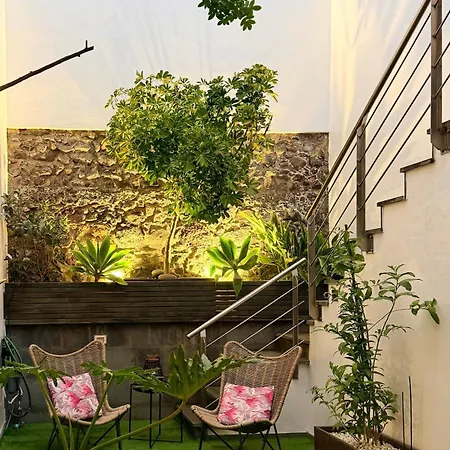 Luxury Townhouse With Rooftop Garden In The Center Ferienhaus